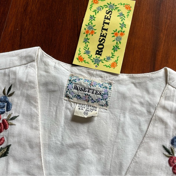 Vintage Embroidered Rosette Vest - Picture 4 of 7